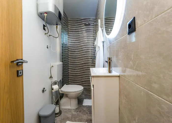 Semesterbostad Front In Vir