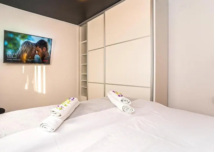 Semesterbostad Front In