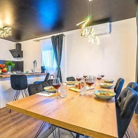 Tatil Evi Front In Vir