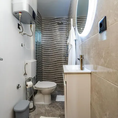 Tatil Evi Front In Vir