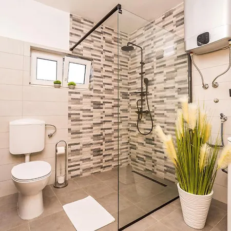 Front In * ヴィル