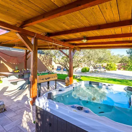 Front In 別荘 ヴィル