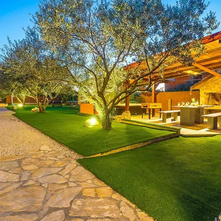 Front In * ヴィル