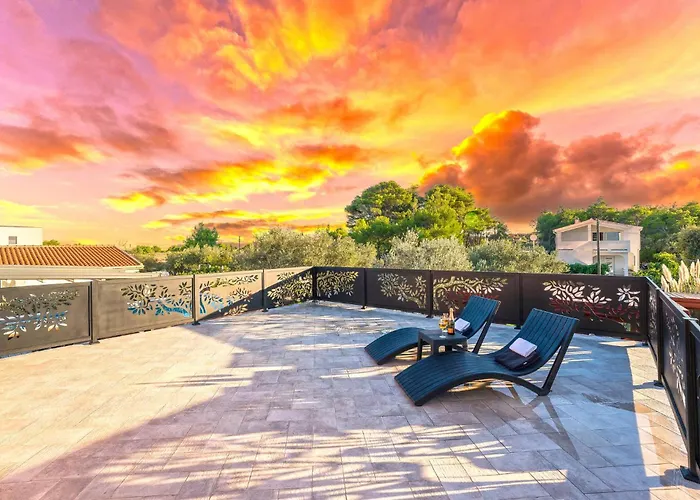 Front In Дом отдыха