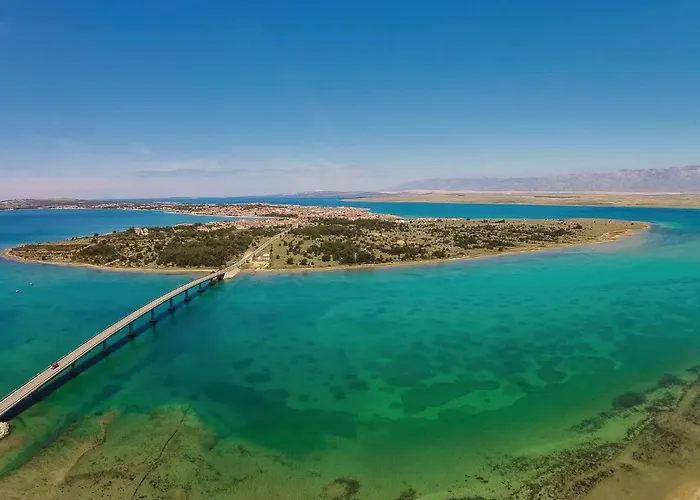 Дом отдыха Front In Вир