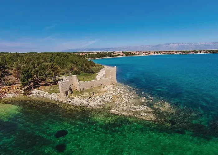 Front In בית נופש ויר