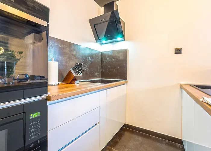 Дом отдыха Front In Вир